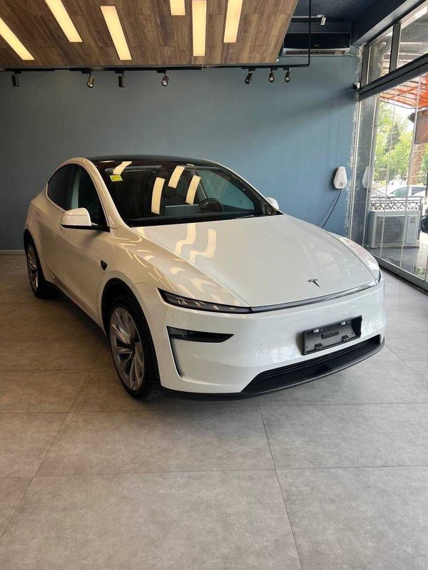 Tesla Model Y Juniper 2025 Notariusga tayyor Tesla Model Y Juniper 2025 Notariusga tayyor
