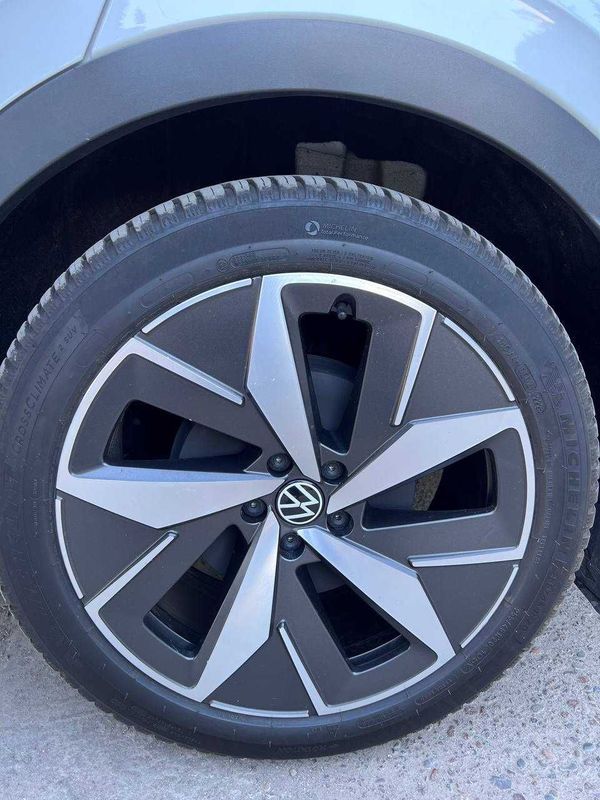 Комплект разно широких шин от Michelin Spain оригинал R20 Комплект разно широких шин от Michelin Spain оригинал R20