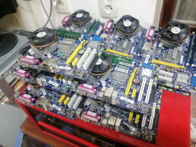 Продаются материнские платы Продаются материнские платы