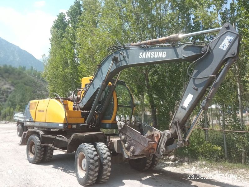 Ekskavator samsung 132 Ekskavator samsung 132
