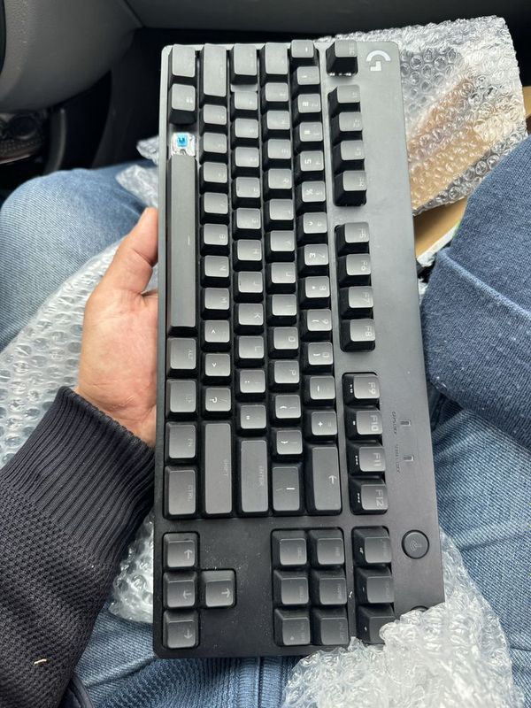 Logitech g pro tkl keyboard