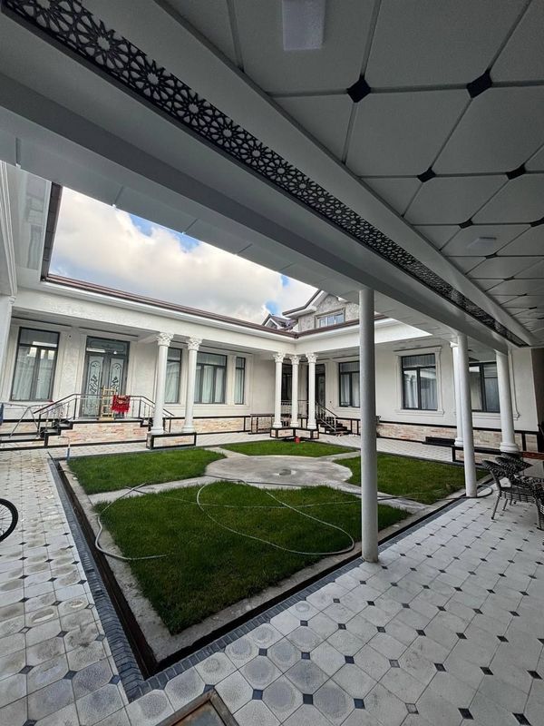 Срочно! Юнусабад Гвардейская Евродом 6 соток 8 комнат 280.000$ мин. Срочно! Юнусабад Гвардейская Евродом 6 соток 8 комнат 280.000$ мин.