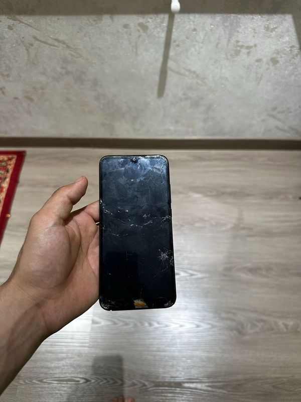 Redmi 7 сотилади кора запчастга