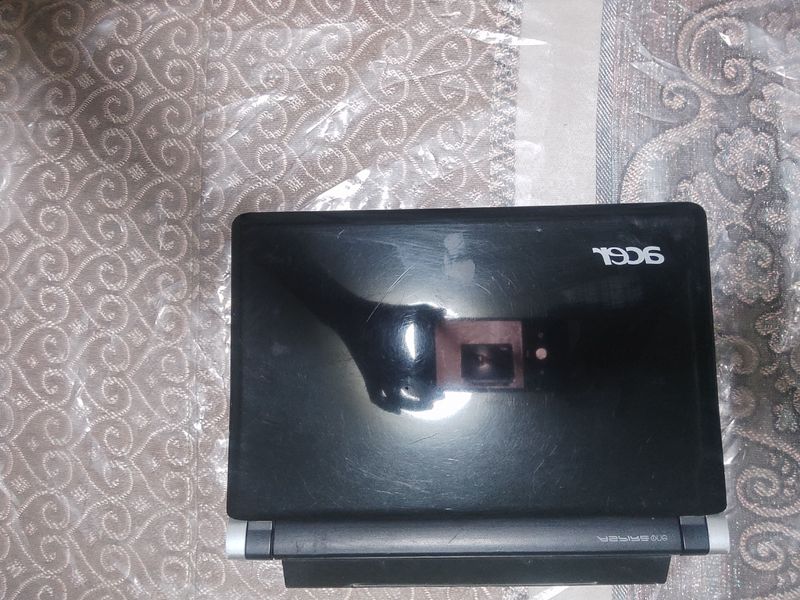 Noutbuk Acer 8 Noutbuk Acer 8