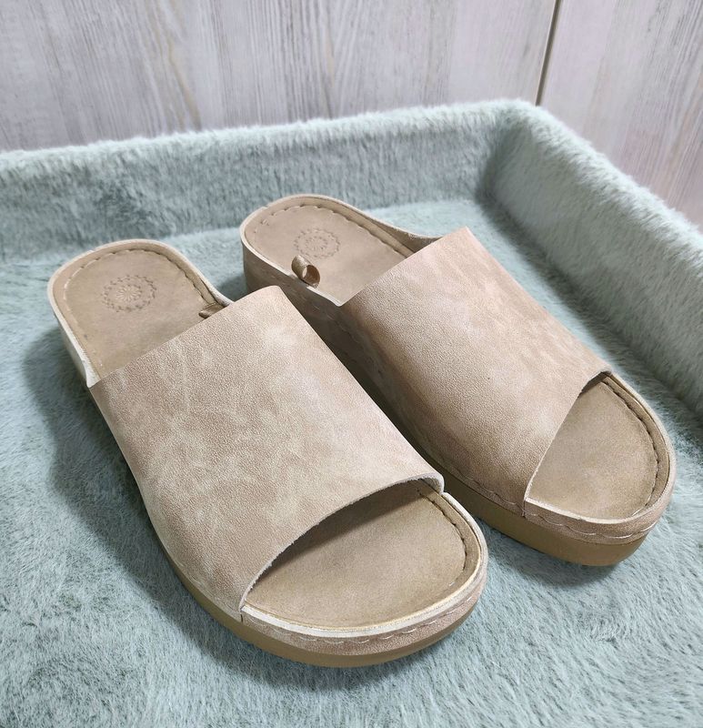 LC WAIKIKI р:38 цв:беж
Размер: 38, цвет: бежевый LC WAIKIKI р:38 цв:беж
Размер: 38, цвет: бежевый