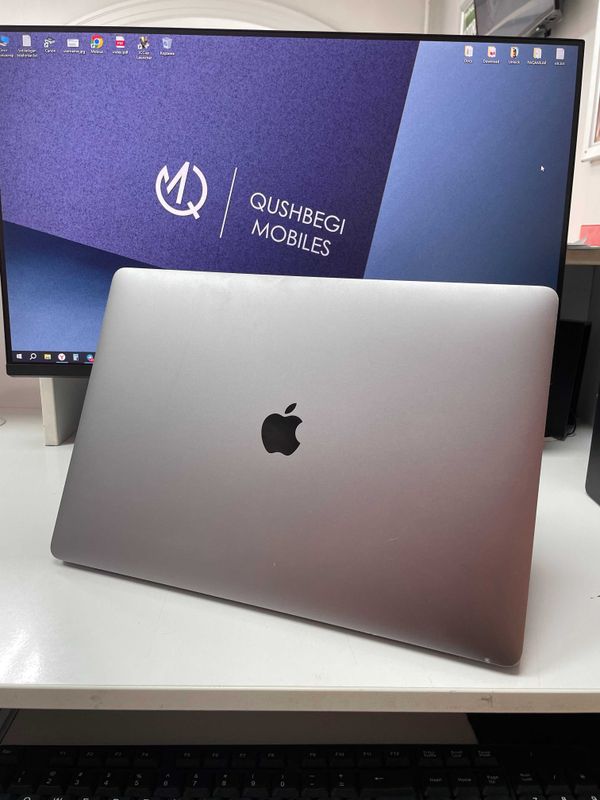 Macbook Pro 15 - i7/16/256 Macbook Pro 15 - i7/16/256