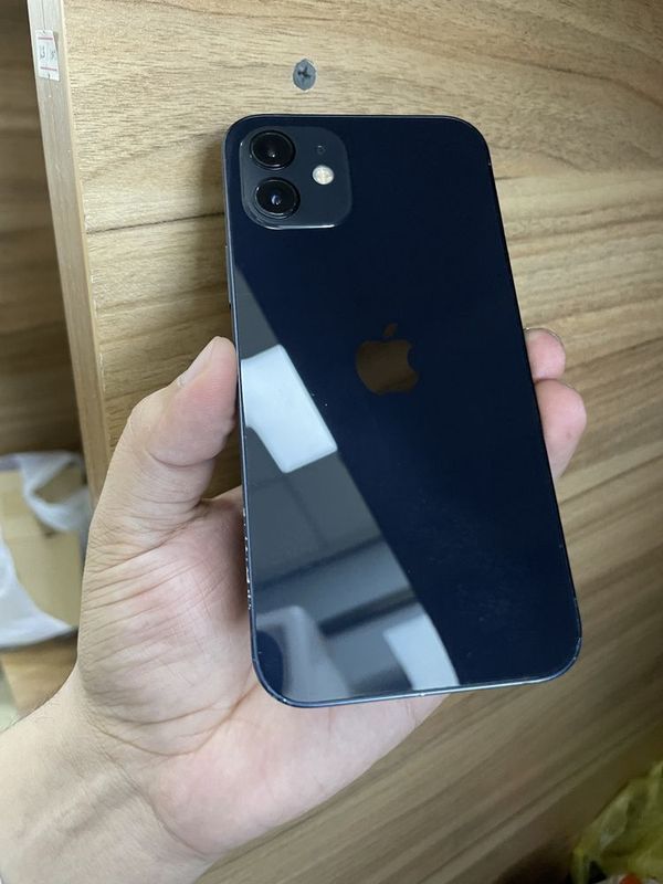 Iphone 12 holati zoʻr karobkaliy Iphone 12 holati zoʻr karobkaliy