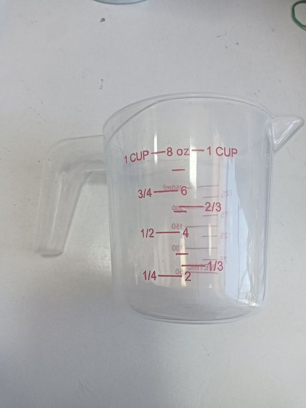 Мерный стакан. o'lchagichli stakan plastic Мерный стакан. o'lchagichli stakan plastic
