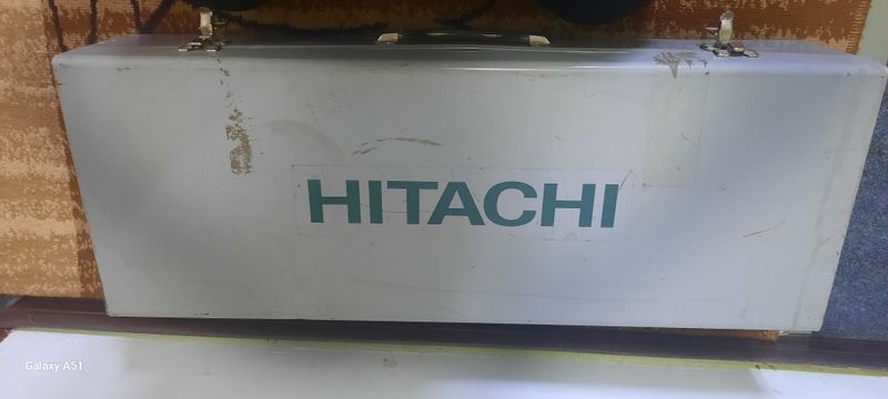 Отбойный молоток HITACHI