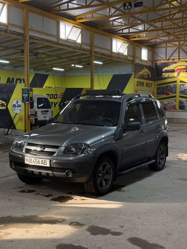 Chevrolet Niva люкс Chevrolet Niva люкс
