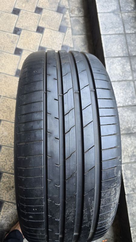 245/45/R19 HANKOOK 245/45/R19 HANKOOK