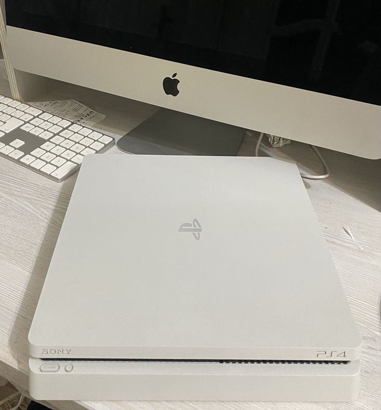 PlayStation 4 Slim sotiladi 265$ kami bor PlayStation 4 Slim sotiladi 265$ kami bor