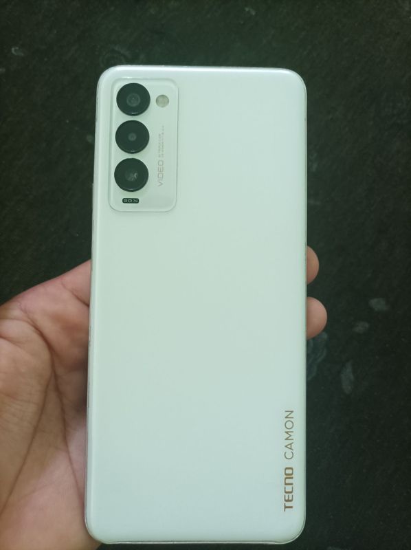 Tecno camon18p 8/128 Tecno camon18p 8/128