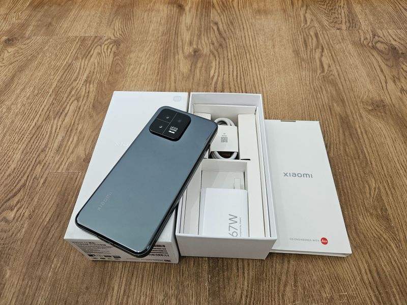 Флагман Xiaomi 13 12/512GB Флагман Xiaomi 13 12/512GB