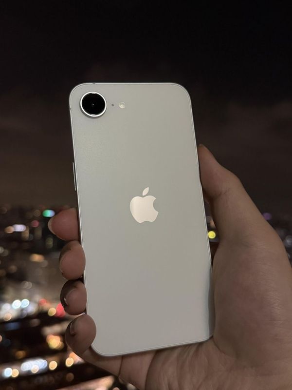 iPhone 16e 128 Гб iPhone 16e 128 Гб