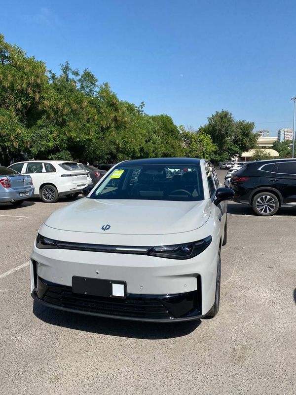 Leapmotor C10 гибрид ва электр Leapmotor C10 гибрид ва электр