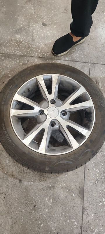 Балон R15 холати яхши