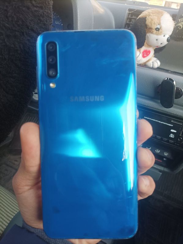 Galaxy A50 srochna sotiladi