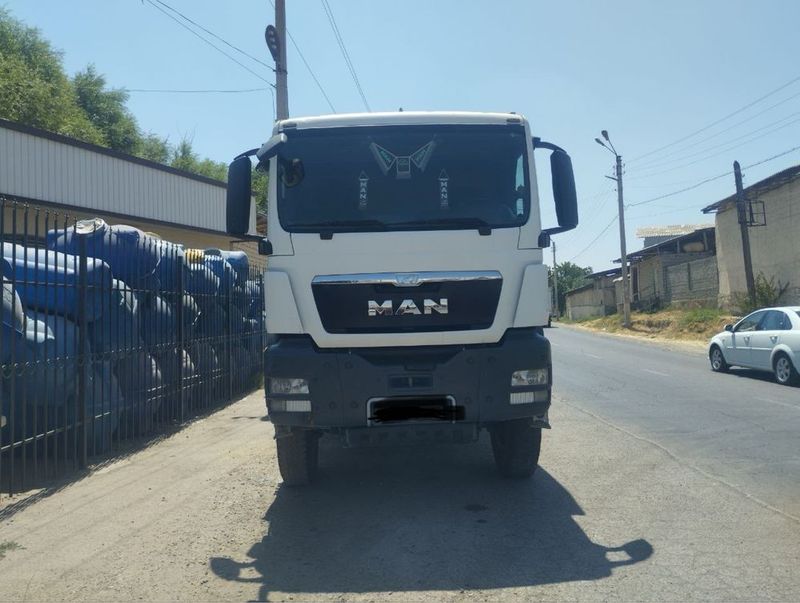 Man TGS 40.400 Samasval srochno sotiladi Man TGS 40.400 Samasval srochno sotiladi