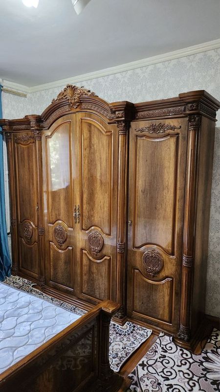mebel sotiladi komplekt