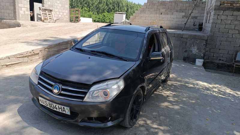 Geely MK Cross, машина в отличном состоянии