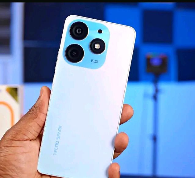 Texcno Spark 10 piro Texcno Spark 10 piro