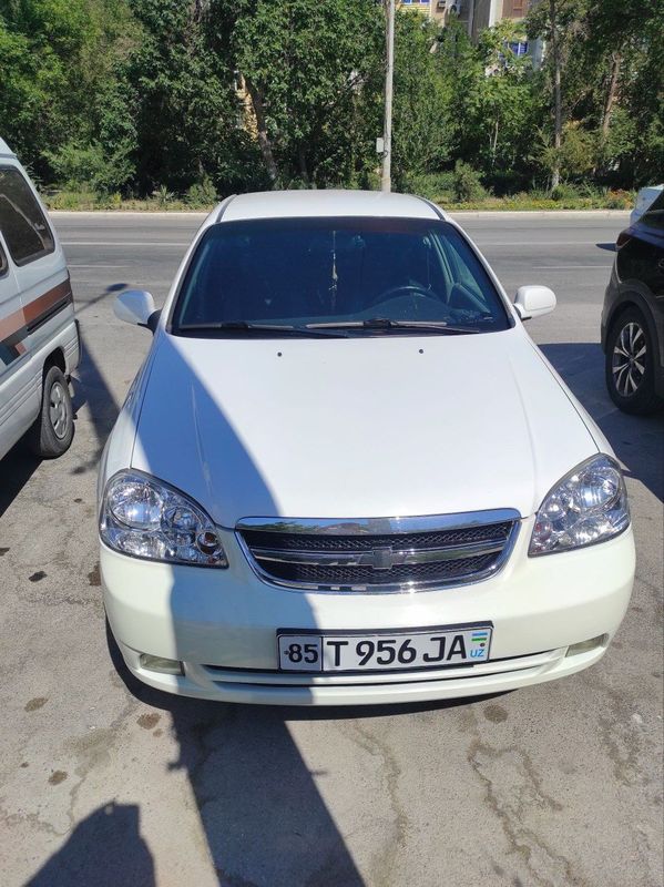 Tez sotiladi lacetti 1.8 Tez sotiladi lacetti 1.8
