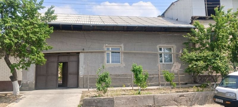 Chuqursoyda hovli sotiladi Chuqursoyda hovli sotiladi