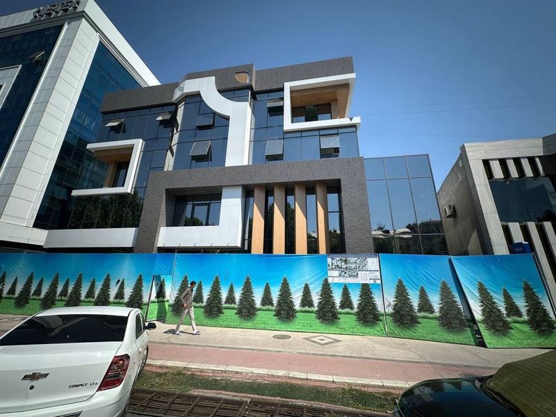 СРОЧНО Сдается офисное здание напротив базара Аския ( н275 ) СРОЧНО Сдается офисное здание напротив базара Аския ( н275 )