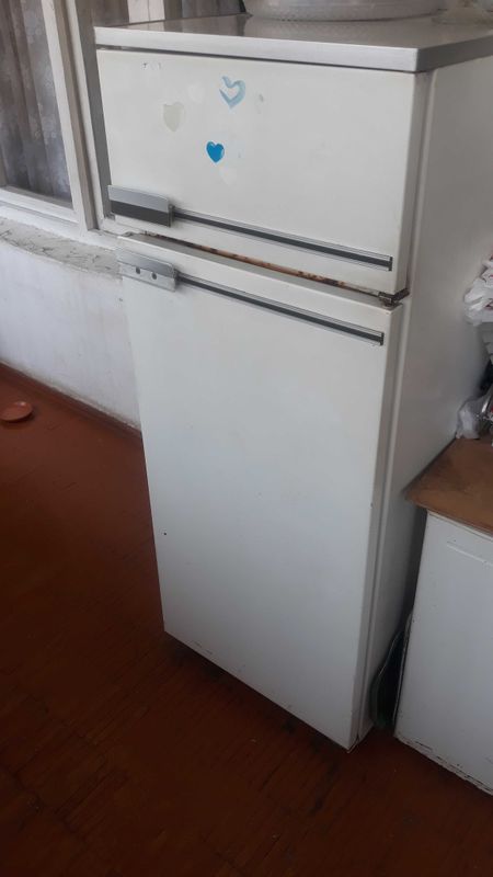 Продам холодильник БИРЮСА-21
