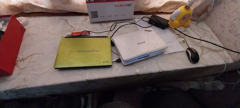 2 netbook kampiyutercha sotiladi bitasi ishlid 2chisi istana korsatish