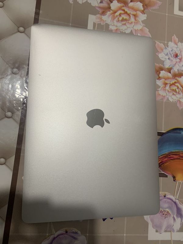 Macbook pro 2017 core i5 8/256 Macbook pro 2017 core i5 8/256