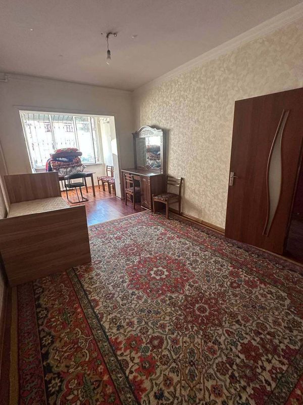 Срочно сдам 2 переделанного на 3 комнатную квартиру на Юнусабаде Срочно сдам 2 переделанного на 3 комнатную квартиру на Юнусабаде