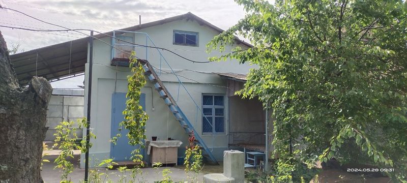 Продаю дачу в Чирчике.4 сотки Продаю дачу в Чирчике.4 сотки