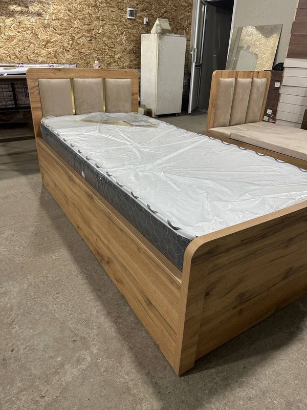 Kravat Kravat Divan Kravat Kravat Divan