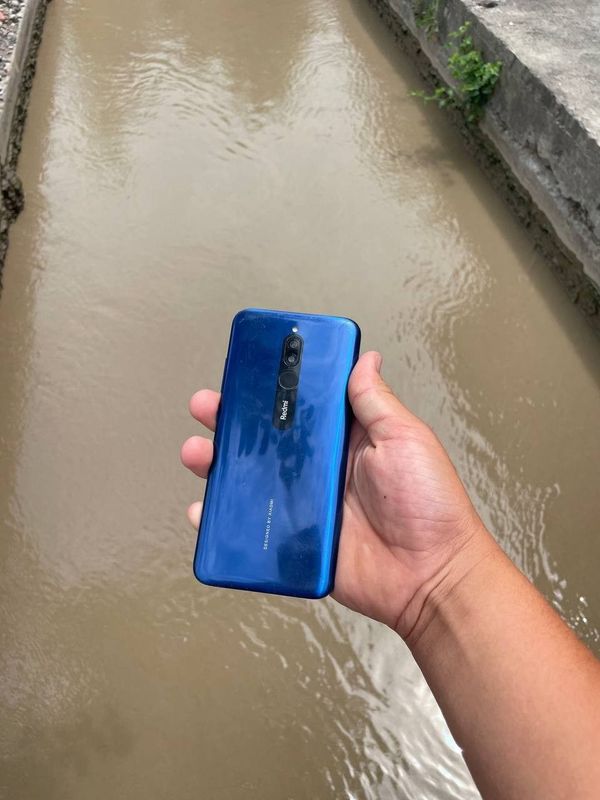 Redmi 8 srochna sotiladi