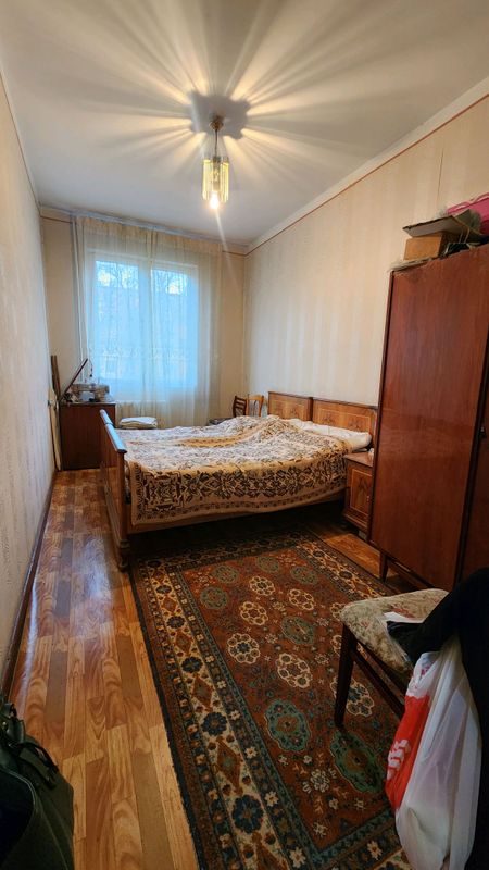 Срочно продаётся Чиланзар Ц квартал 3/2/5 Срочно продаётся Чиланзар Ц квартал 3/2/5
