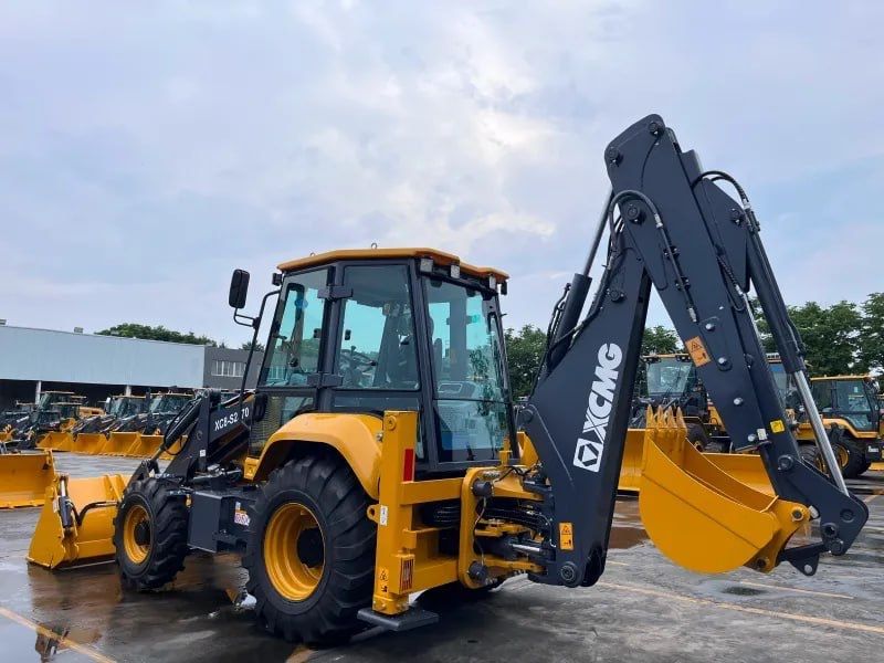 Экскаватор-погрузчик XCMG XC8-S2570 Экскаватор-погрузчик XCMG XC8-S2570