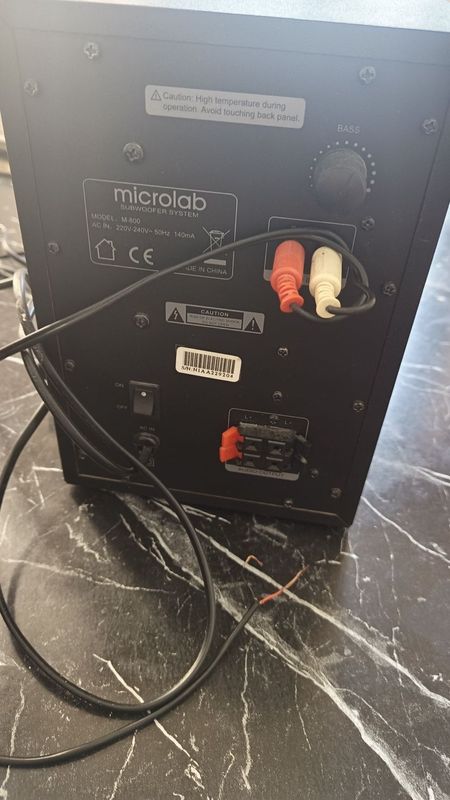 Продам комплект Microlab колонки и сабвуфер Продам комплект Microlab колонки и сабвуфер