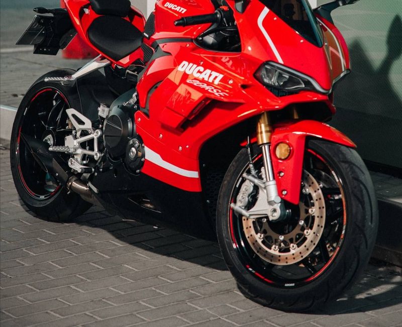 Ducati Modiwei 800RR