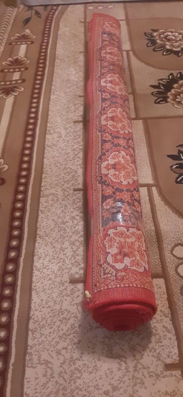 Gilam sotiladi holati yaxshi Gilam sotiladi holati yaxshi