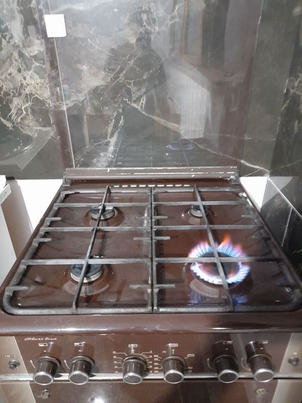 Gaz plita sotiladi Gaz plita sotiladi