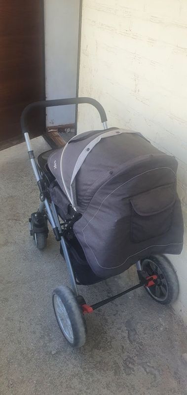 Velik va kolyaska sotiladi Velik va kolyaska sotiladi