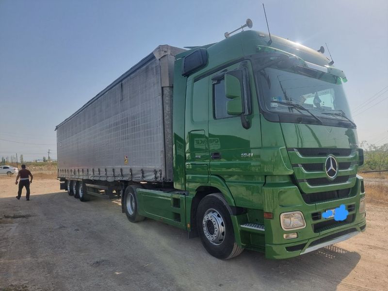 Mercedes Actros 1841 + SCHMITZ прицеп сотилади