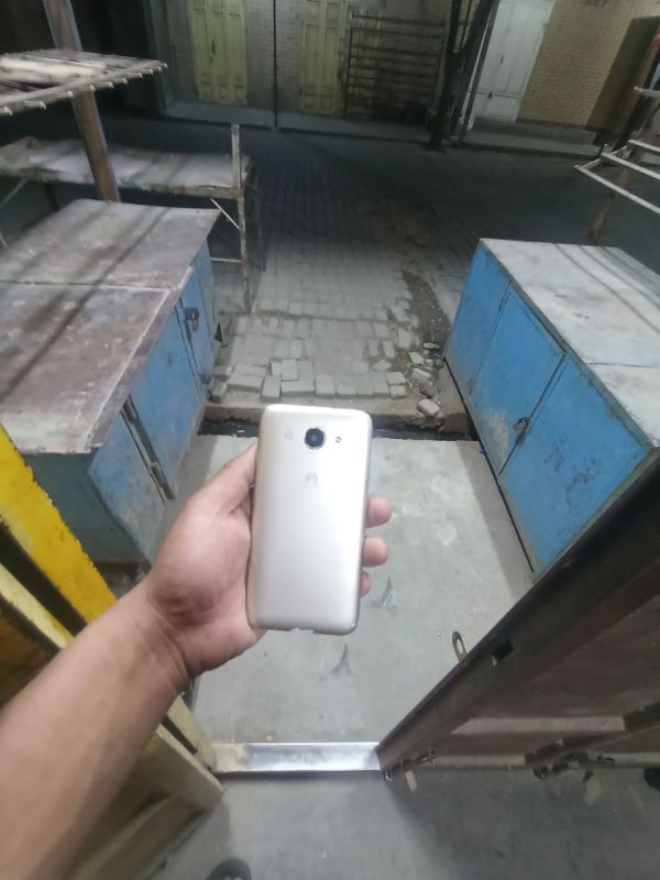 Huawei y3 2017 holati yahshi Huawei y3 2017 holati yahshi