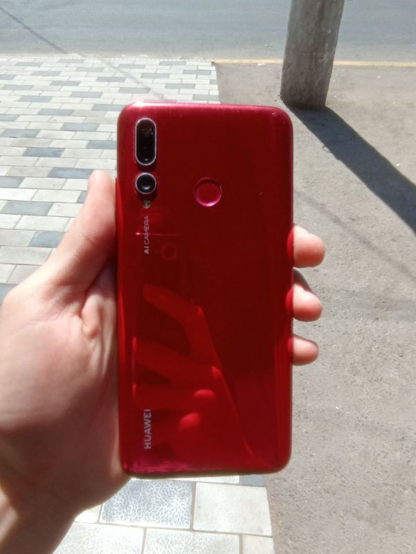 Huawei P Smart 4/128Gb sotiladi Huawei P Smart 4/128Gb sotiladi