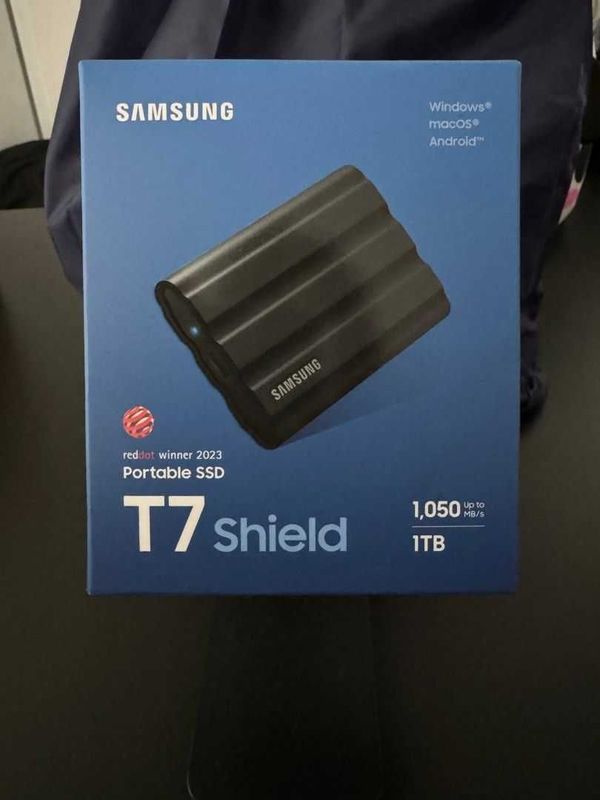 SAMSUNG T7 Shield 2TB, Portable SSD! Новый запечатанный в коробке! SAMSUNG T7 Shield 2TB, Portable SSD! Новый запечатанный в коробке!