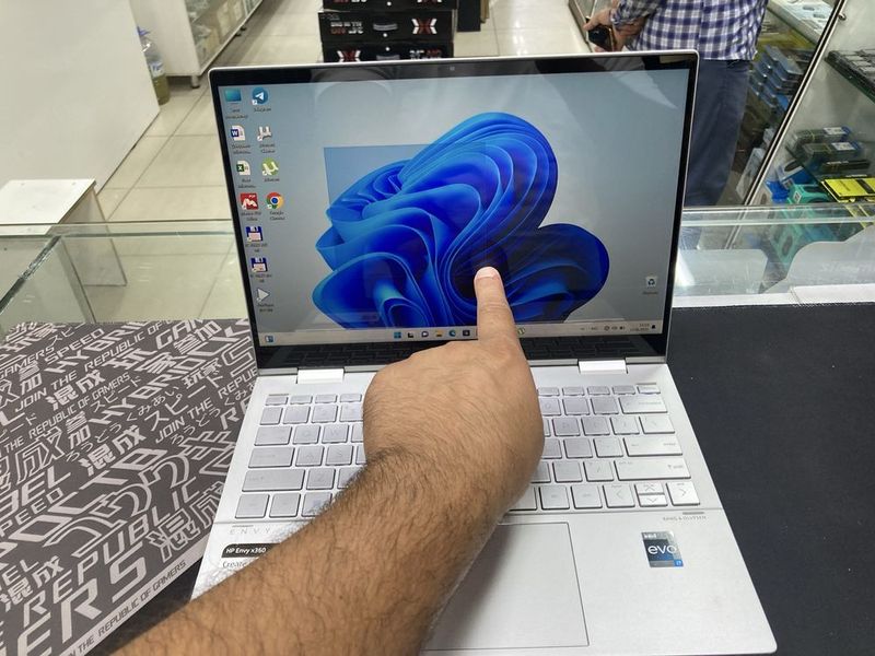 Hp ENVY x360 i7-1250U 8/512 Hp ENVY x360 i7-1250U 8/512