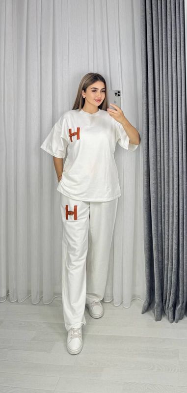 Dvoyka spartivka. GUCCI Hermes Dvoyka spartivka. GUCCI Hermes