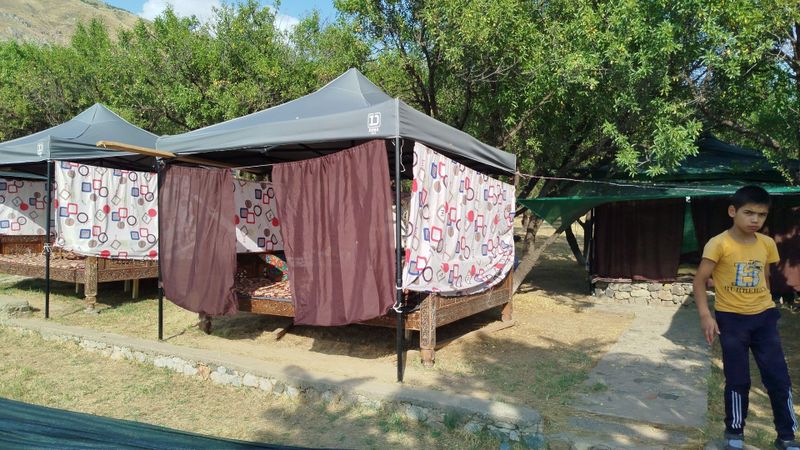 ТАПЧАН на берегу Чарвакского водохранилише ТАПЧАН на берегу Чарвакского водохранилише